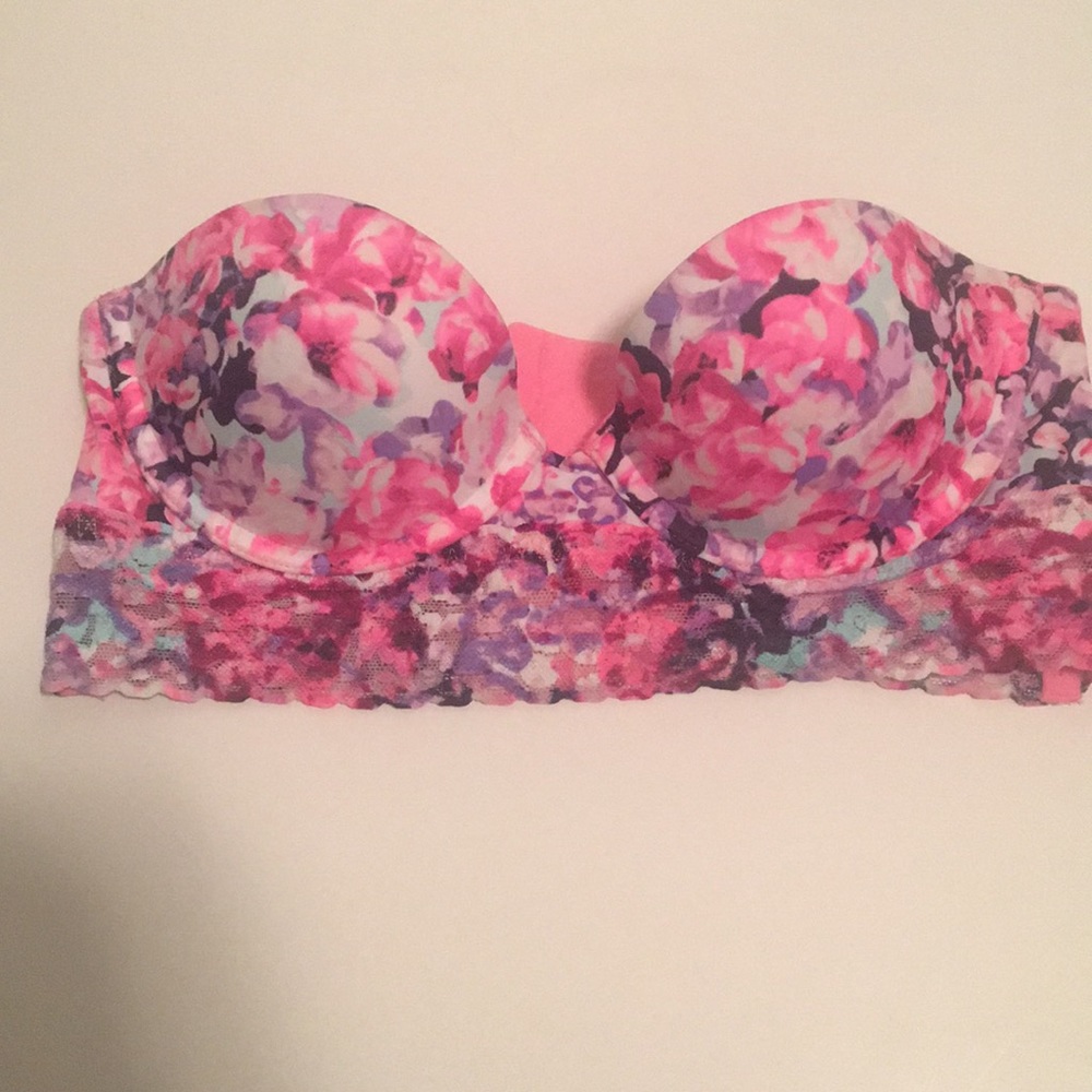 PINK Victoria’s Secret strapless bra